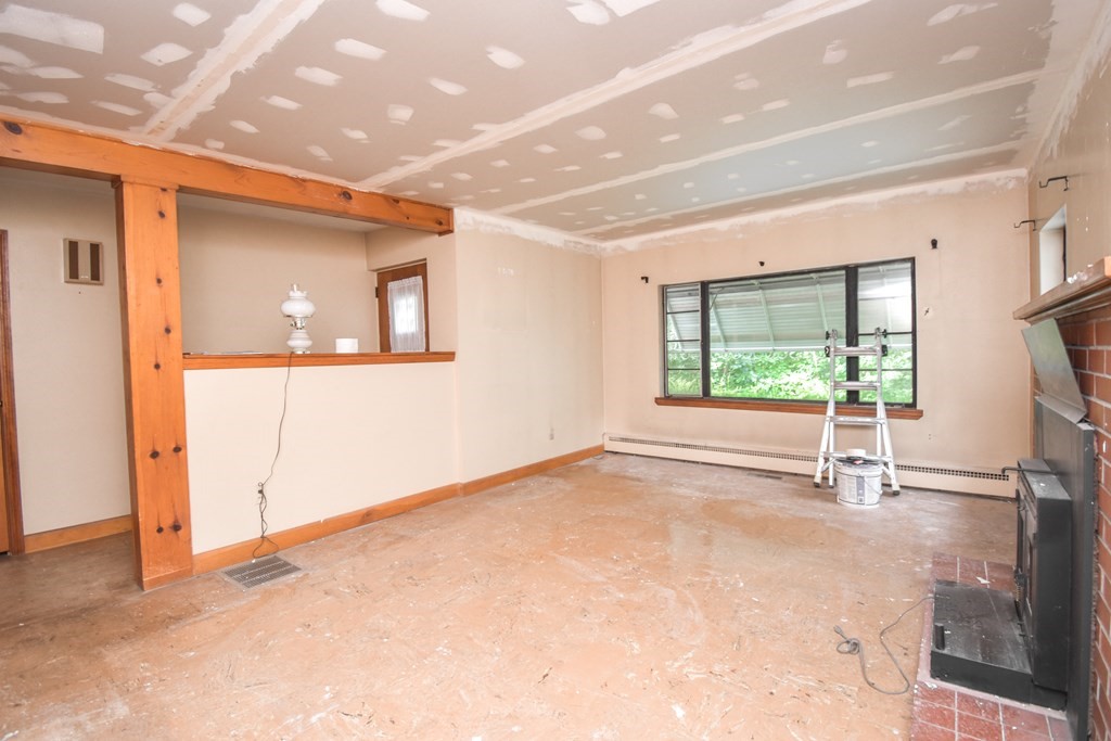 57 Telbar Street Springfield, MA 01128 - Photo 21 of 35