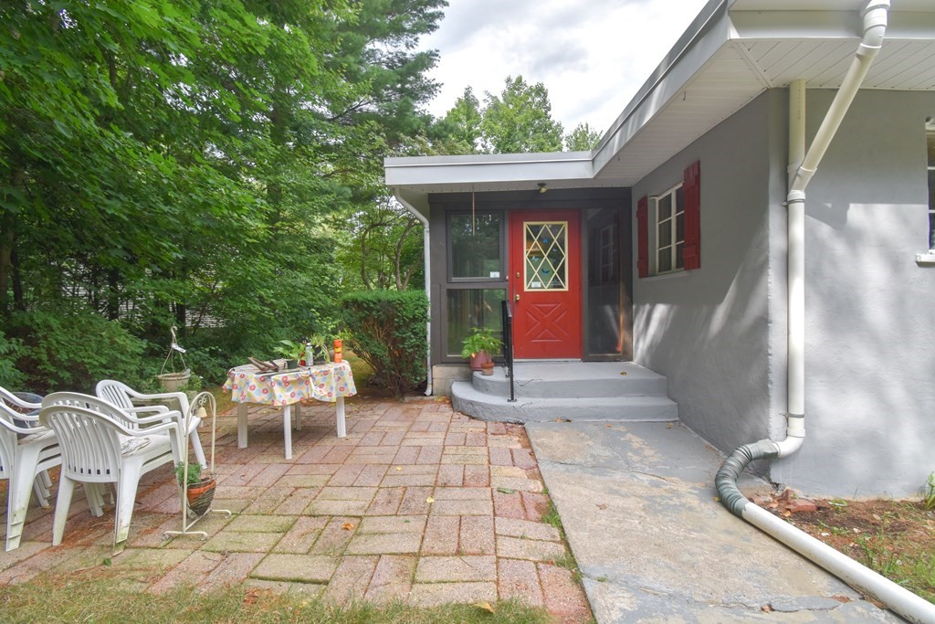 57 Telbar Street Springfield, MA 01128 - Photo 30 of 35