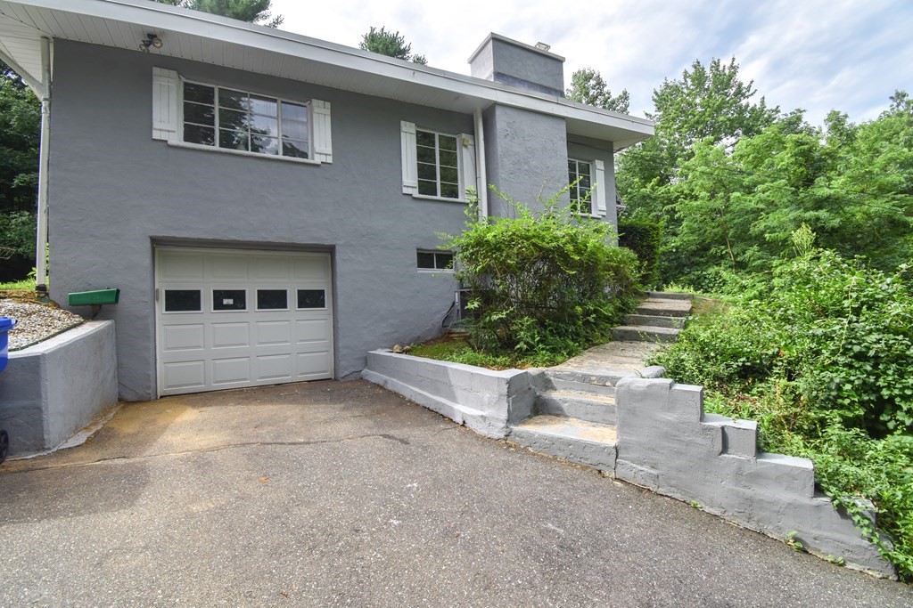 57 Telbar Street Springfield, MA 01128 - Photo 34 of 35