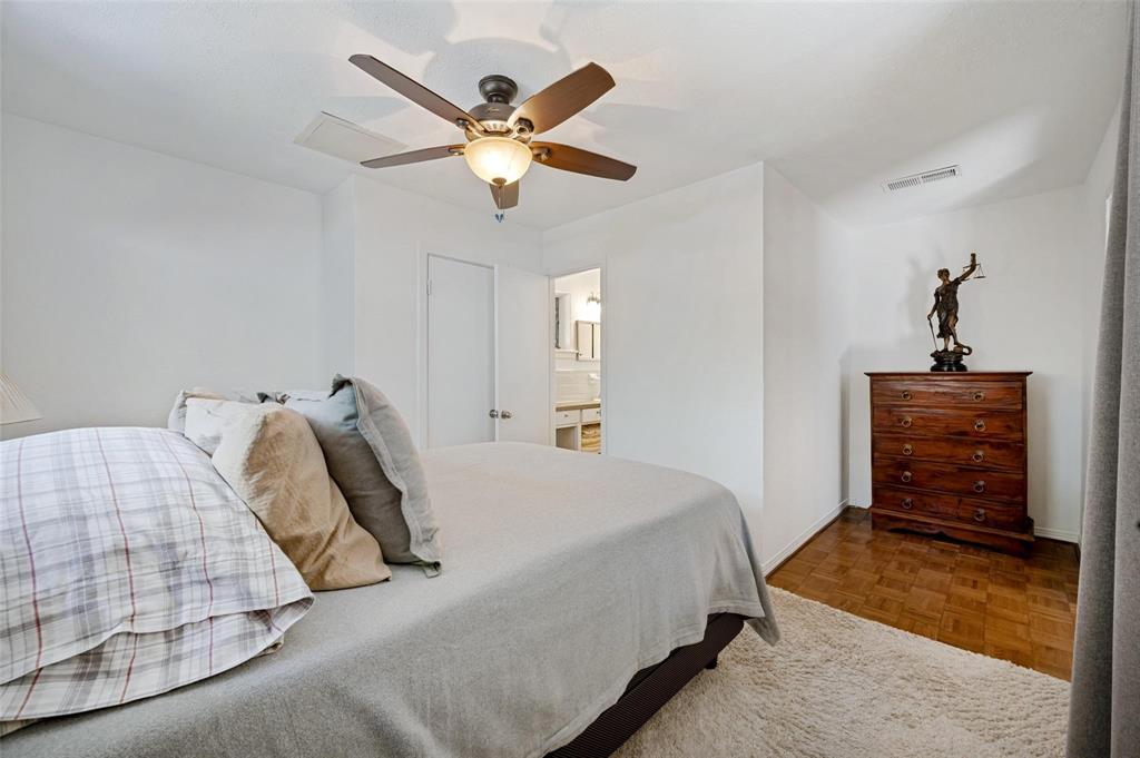 3525 Timberview Road Dallas, TX 75229 - Photo 20 of 26 Gallery Image 20