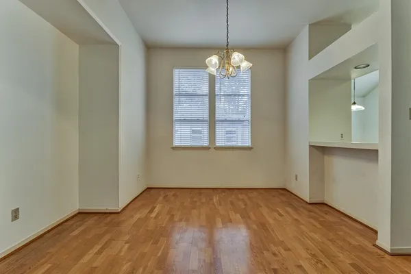 $375,000 | 30 Shallow Pond Place, The Woodlands, TX 77381