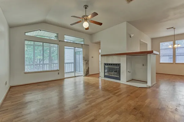 $375,000 | 30 Shallow Pond Place, The Woodlands, TX 77381