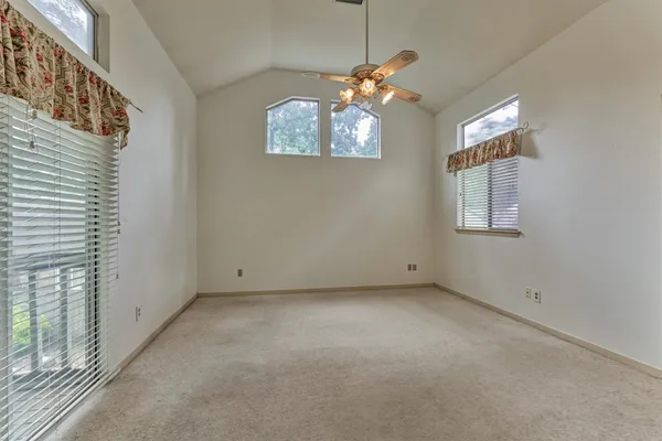 $375,000 | 30 Shallow Pond Place, The Woodlands, TX 77381