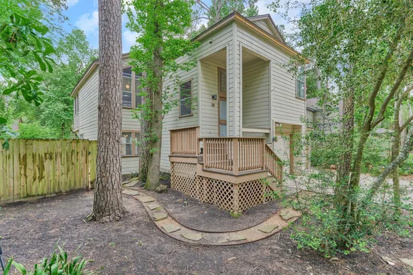 $375,000 | 30 Shallow Pond Place, The Woodlands, TX 77381