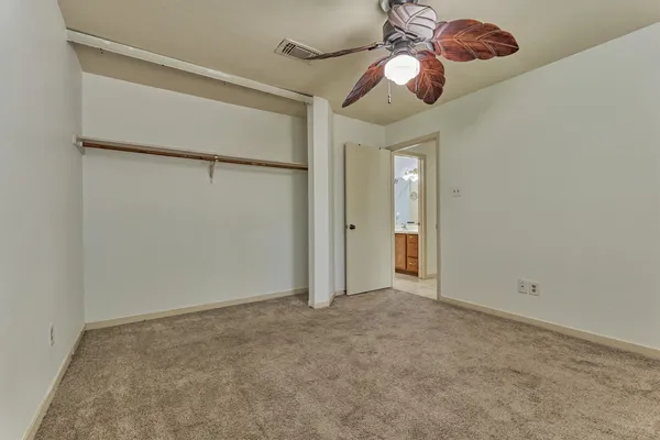 $375,000 | 30 Shallow Pond Place, The Woodlands, TX 77381