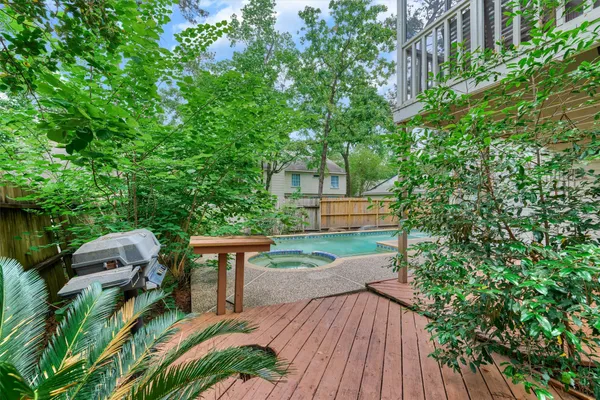 $375,000 | 30 Shallow Pond Place, The Woodlands, TX 77381