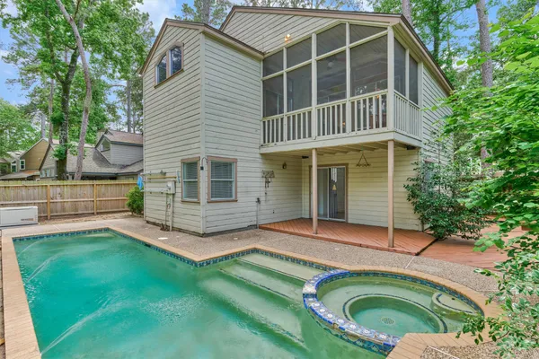 $375,000 | 30 Shallow Pond Place, The Woodlands, TX 77381