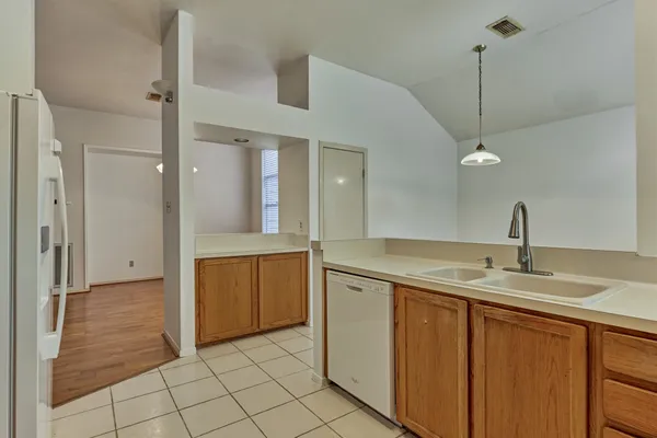 $375,000 | 30 Shallow Pond Place, The Woodlands, TX 77381