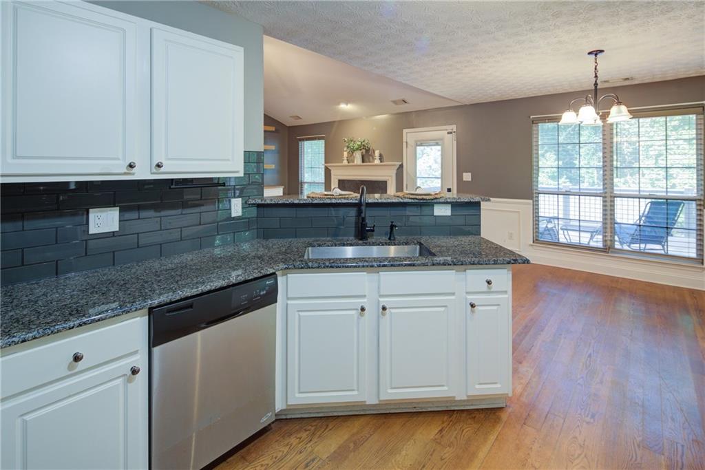 4267 Riviere Point Gainesville, GA 30507 - Photo 19 of 28 Gallery Image 19