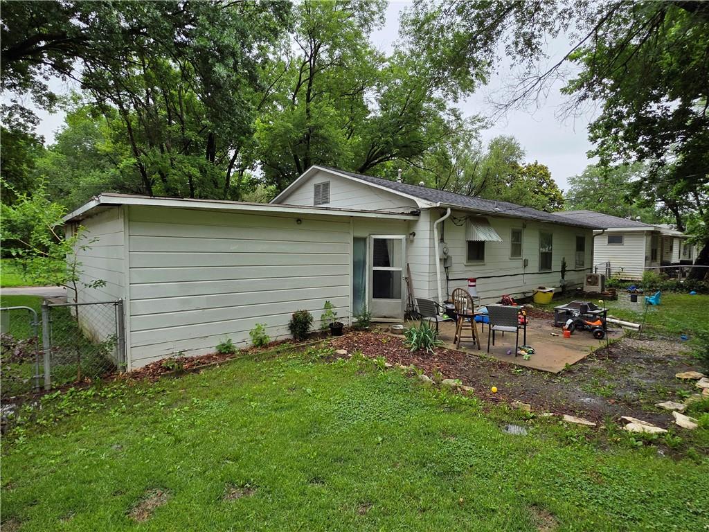 304 Warwick Road Coffeyville, KS 67337 - Photo 27 of 34