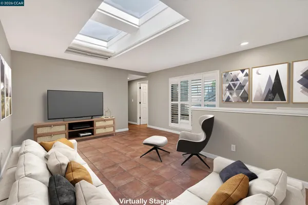 $1,298,000 | 1975 Fair Ridge Court, Walnut Creek, CA 94597