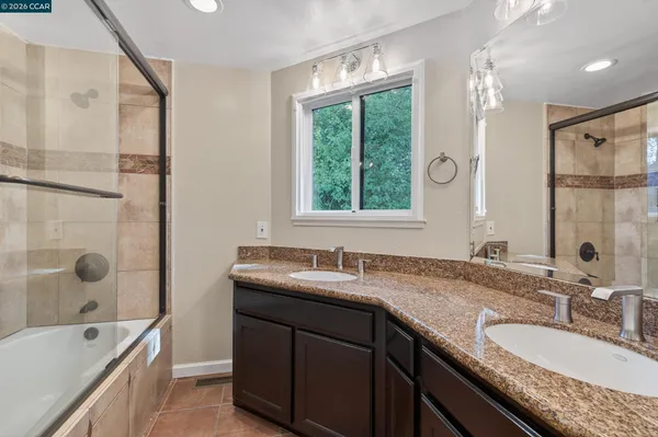 $1,298,000 | 1975 Fair Ridge Court, Walnut Creek, CA 94597