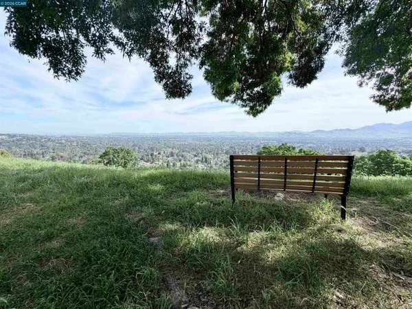 $1,298,000 | 1975 Fair Ridge Court, Walnut Creek, CA 94597