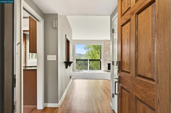 $1,298,000 | 1975 Fair Ridge Court, Walnut Creek, CA 94597