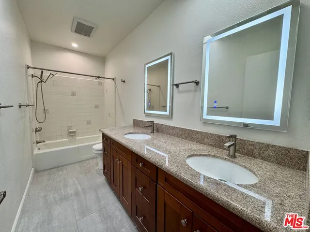 $4,495 | 1010 4th Street, Unit 5, Santa Monica, CA 90403