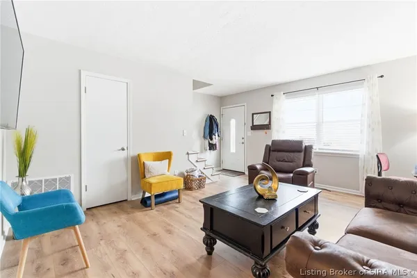 $131,500 | 3163 Wooded Way, Jeffersonville, IN 47130