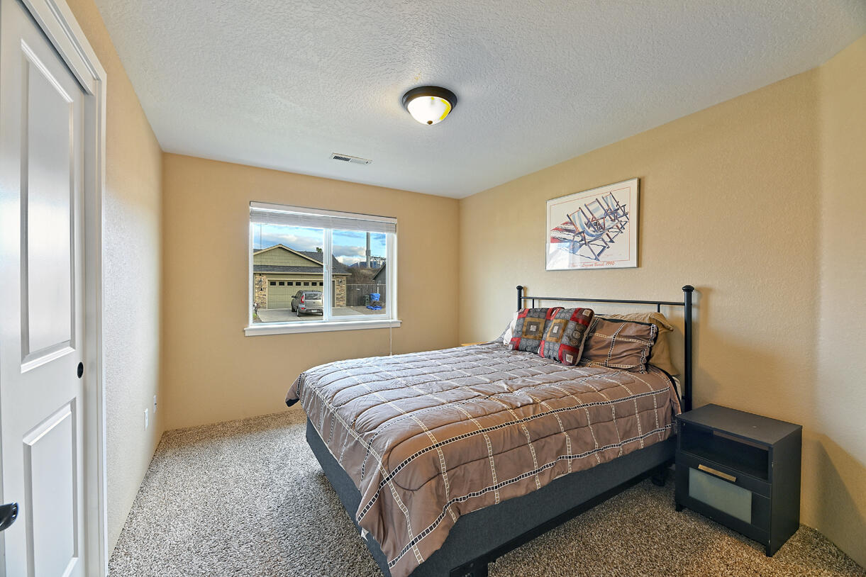 154 Dianne Way Eagle Point, OR 97524 - Photo 15 of 22 Gallery Image 15