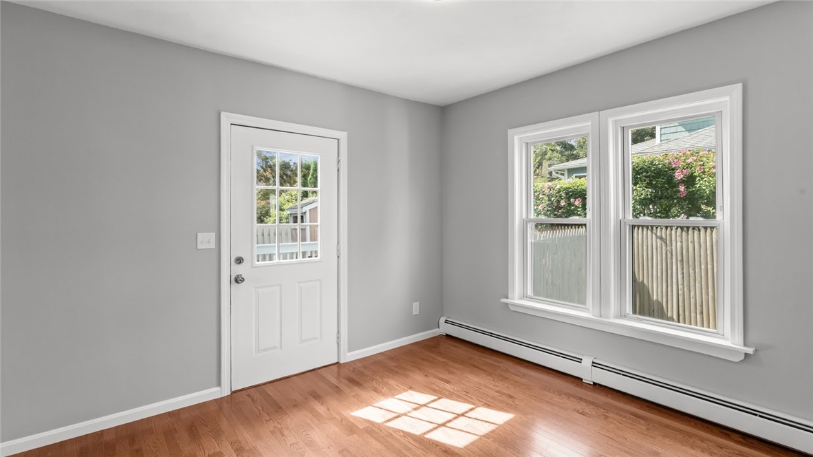 34 Chapin Avenue Warwick, RI 02889 - Photo 5 of 26