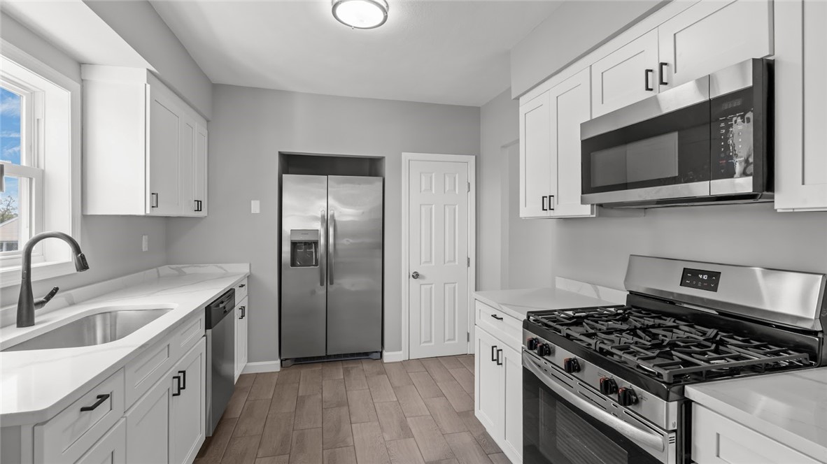 34 Chapin Avenue Warwick, RI 02889 - Photo 9 of 26