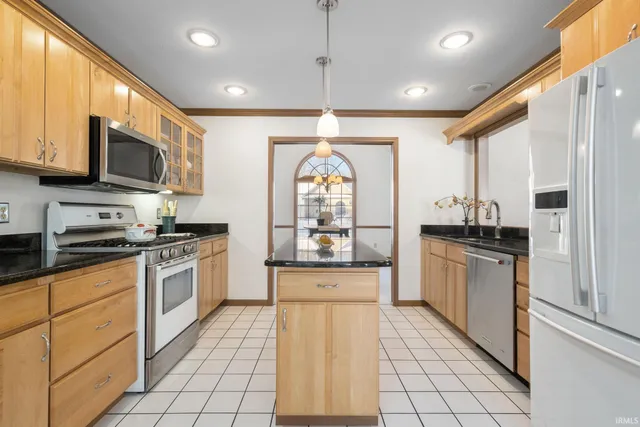 $480,000 | 59390 High Pointe Drive, South Bend, IN 46614