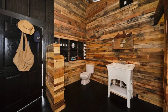a bathroom with a sink and a toilet