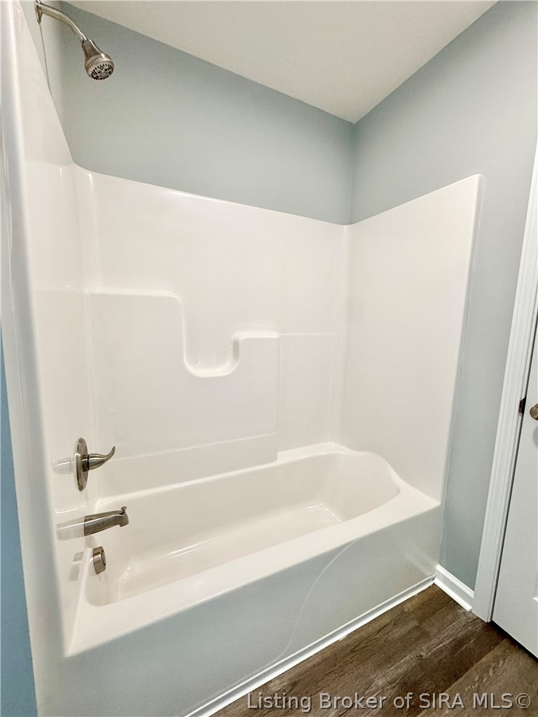 243 Oak Street Austin, IN 47102 - Photo 12 of 17 Main Bathroom