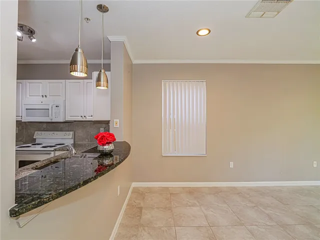 $1,590 | 5045 Fairways Circle, Unit D207, Vero Beach, FL 32967