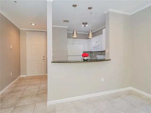 $1,590 | 5045 Fairways Circle, Unit D207, Vero Beach, FL 32967