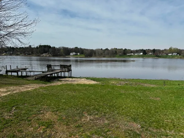 $204,000 | 520 West Jessie Road, Sanford, MI 48657