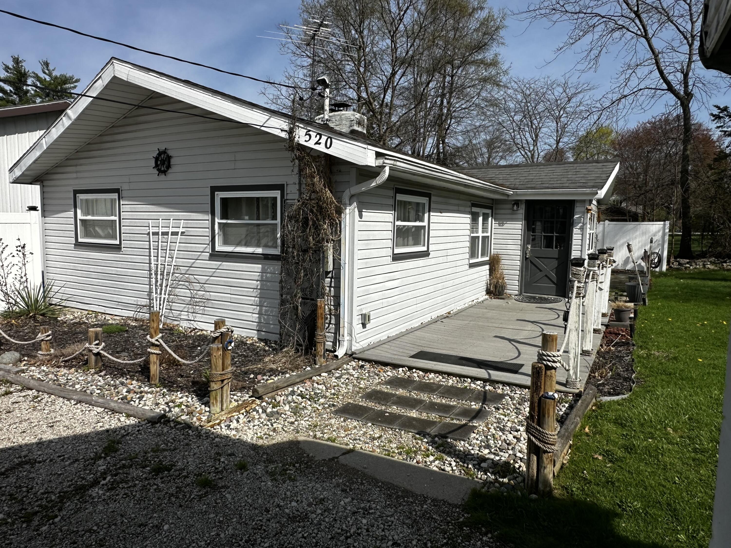 520 West Jessie Road Sanford, MI 48657 - Photo 4 of 23 IMG_8255