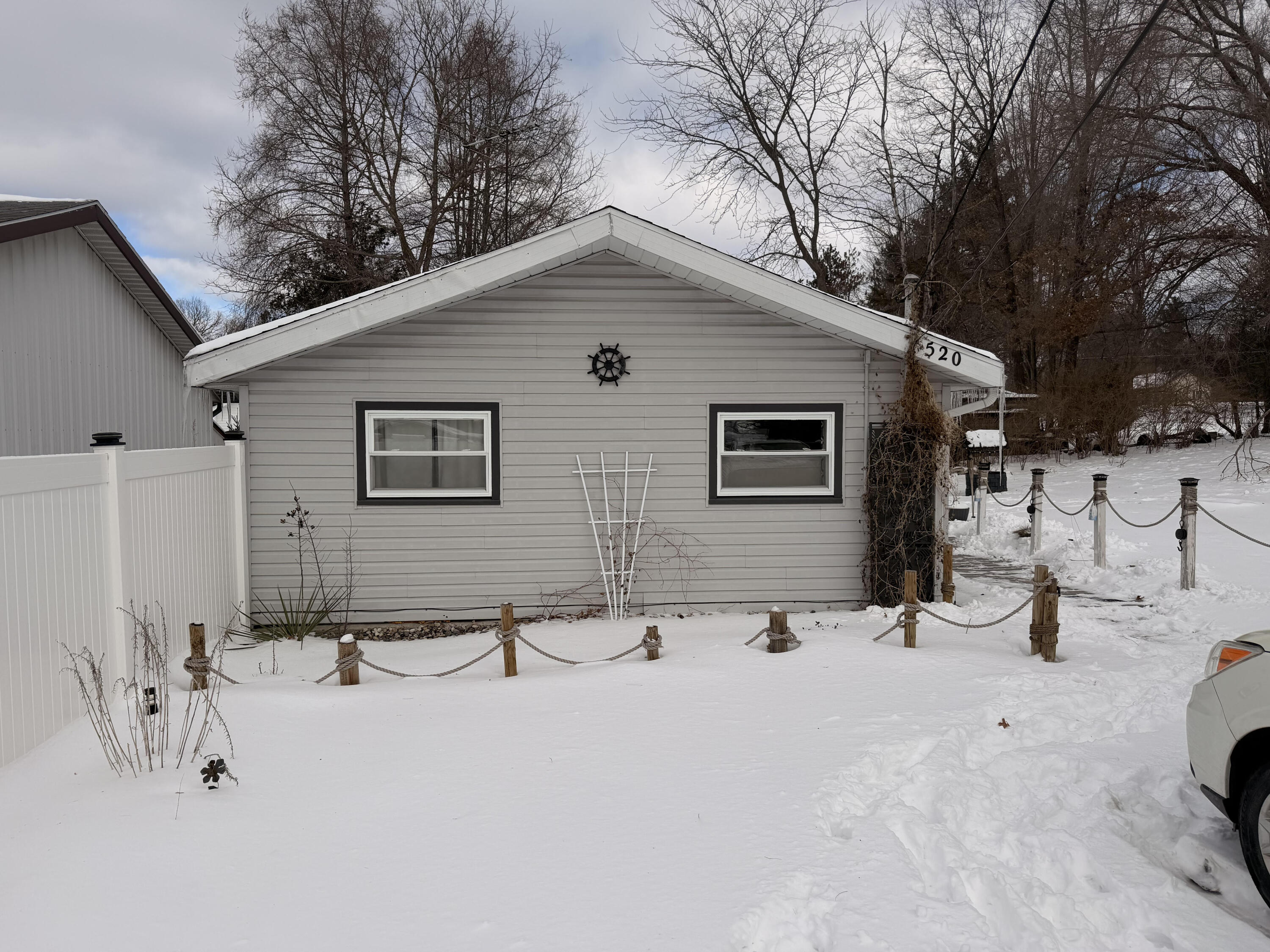 520 West Jessie Road Sanford, MI 48657 - Photo 4 of 22 520 Jessie pic 19