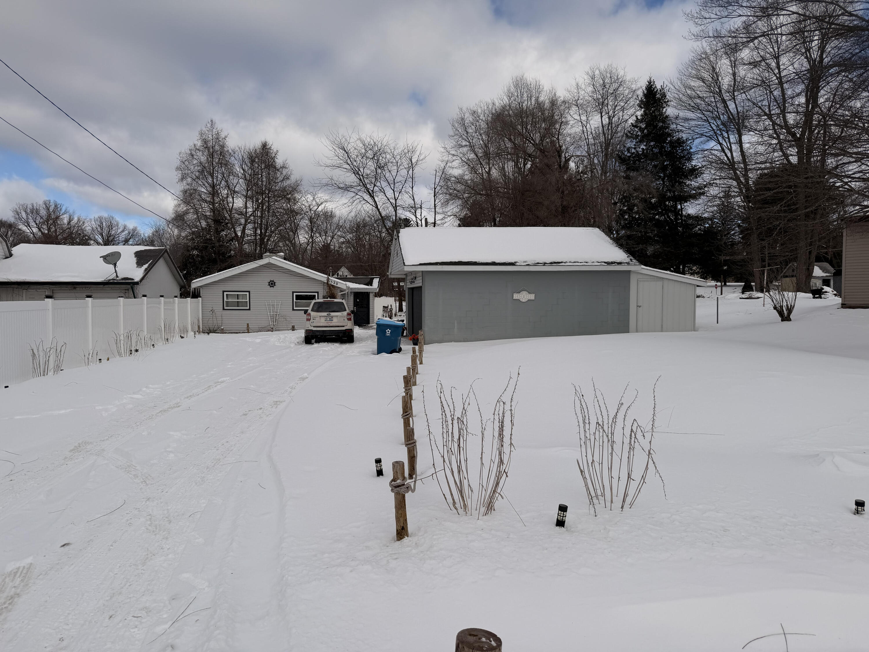 520 West Jessie Road Sanford, MI 48657 - Photo 8 of 22 520 Jessie pic 16