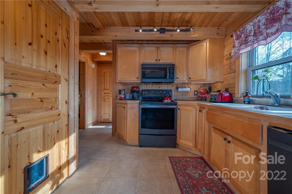 137 Creekside Circle Rutherfordton, NC 28139 - Photo 18 of 41 Gallery Image 18