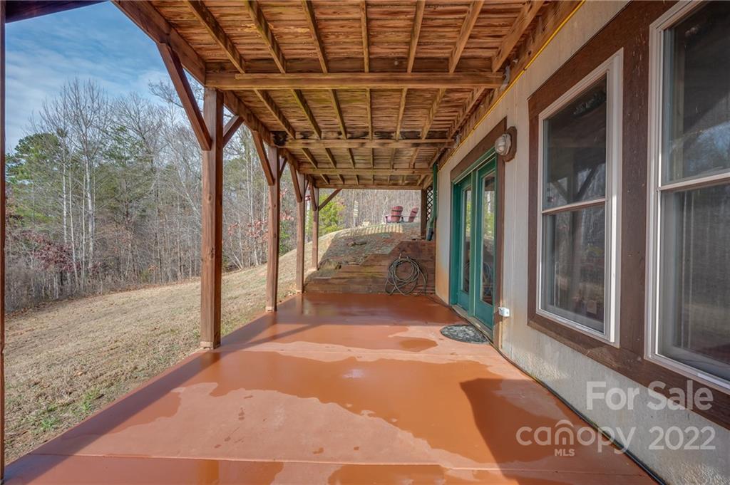 137 Creekside Circle Rutherfordton, NC 28139 - Photo 36 of 41 Gallery Image 36