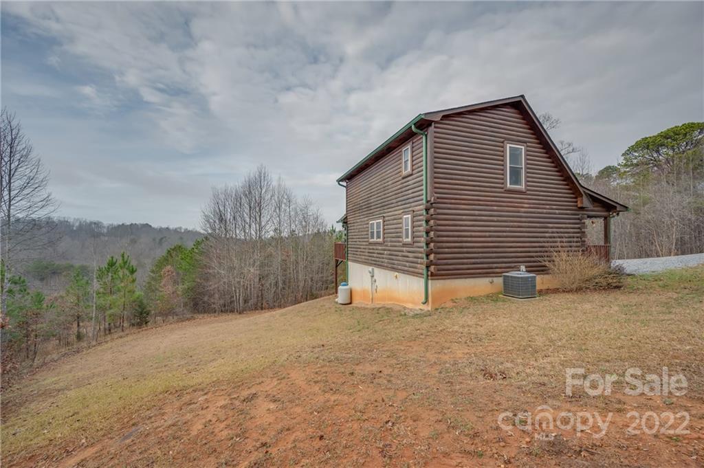 137 Creekside Circle Rutherfordton, NC 28139 - Photo 5 of 41 Gallery Image 5
