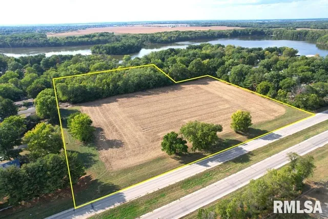 Palm Road, Chatham, IL 62629