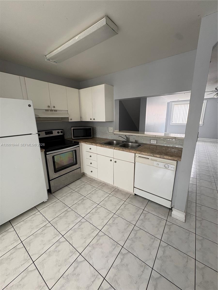 12035 Southwest 14th Street, Unit 105 Miami, FL 33184 - Photo 11 of 29