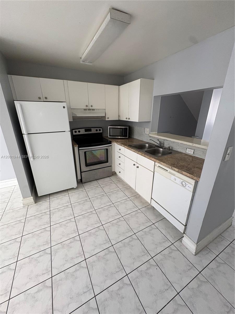 12035 Southwest 14th Street, Unit 105 Miami, FL 33184 - Photo 12 of 29