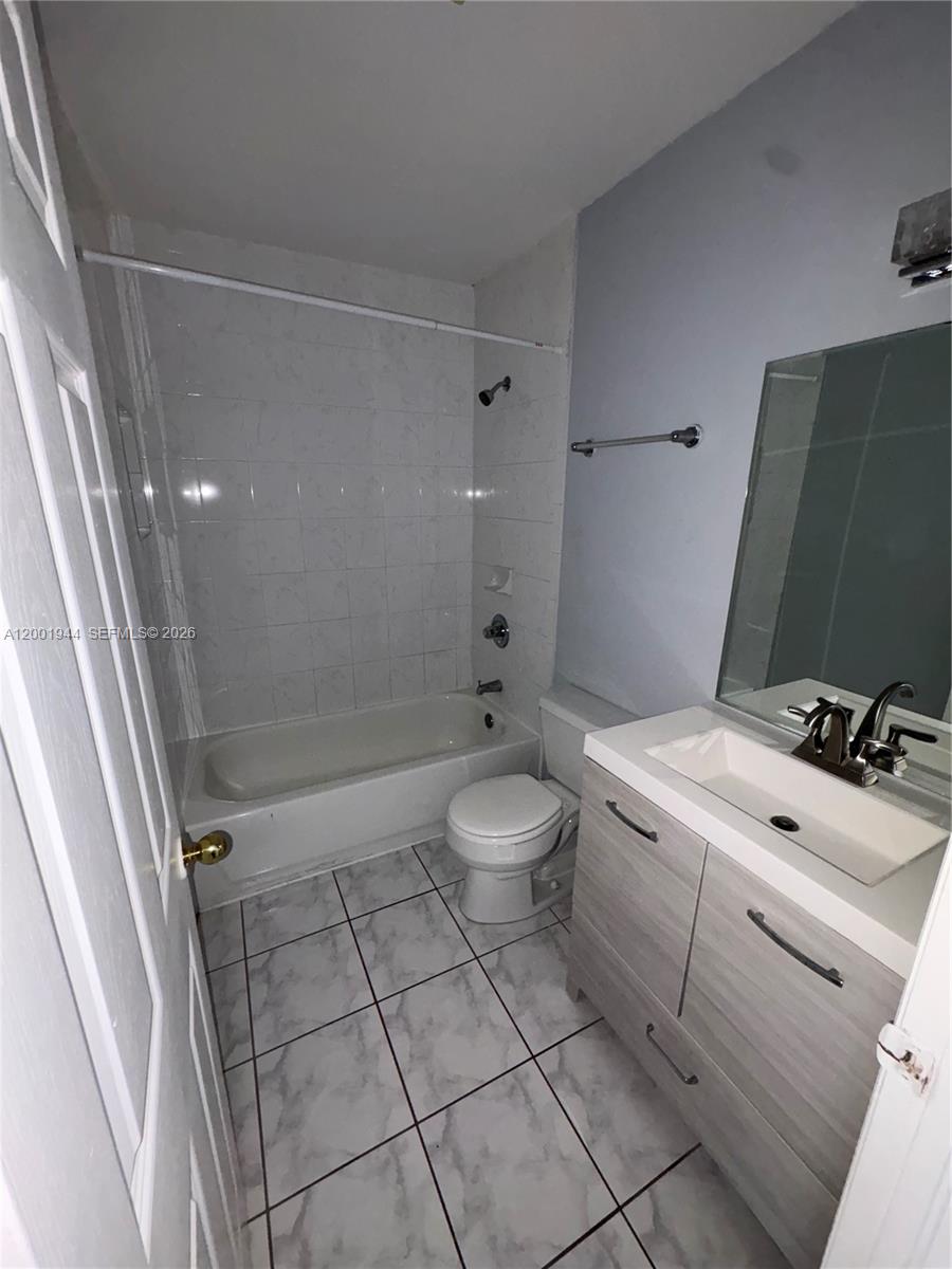 12035 Southwest 14th Street, Unit 105 Miami, FL 33184 - Photo 26 of 29