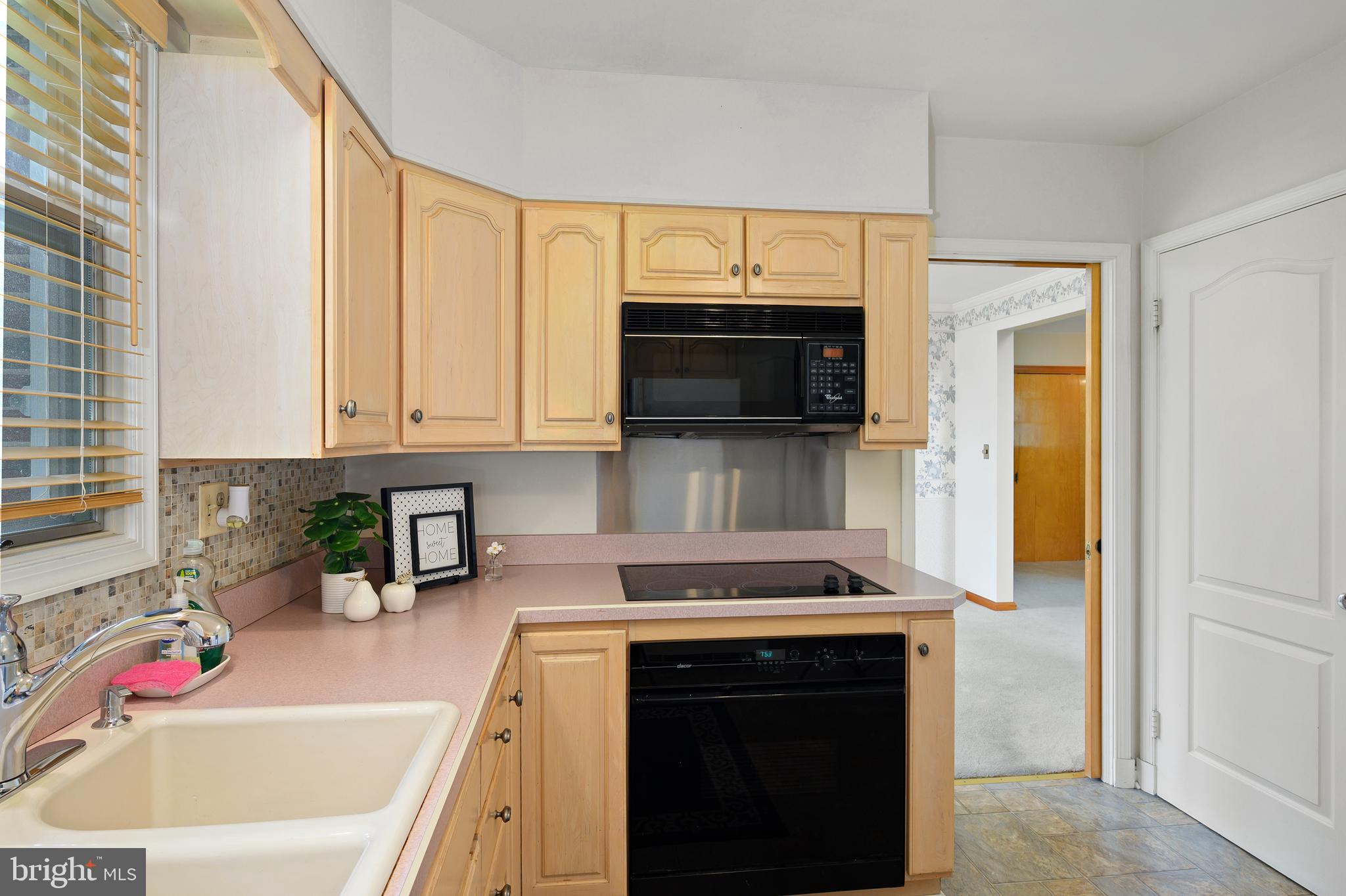 2530 McKenzie Road Ellicott City, MD 21042 - Photo 12 of 40 Kitchen (alt view)