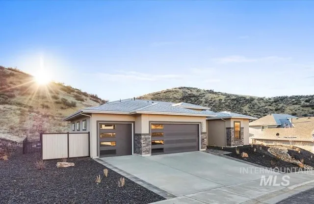 $1,097,800 | 20042 North Swire Grn Way, Unit 459, Boise, ID 83714