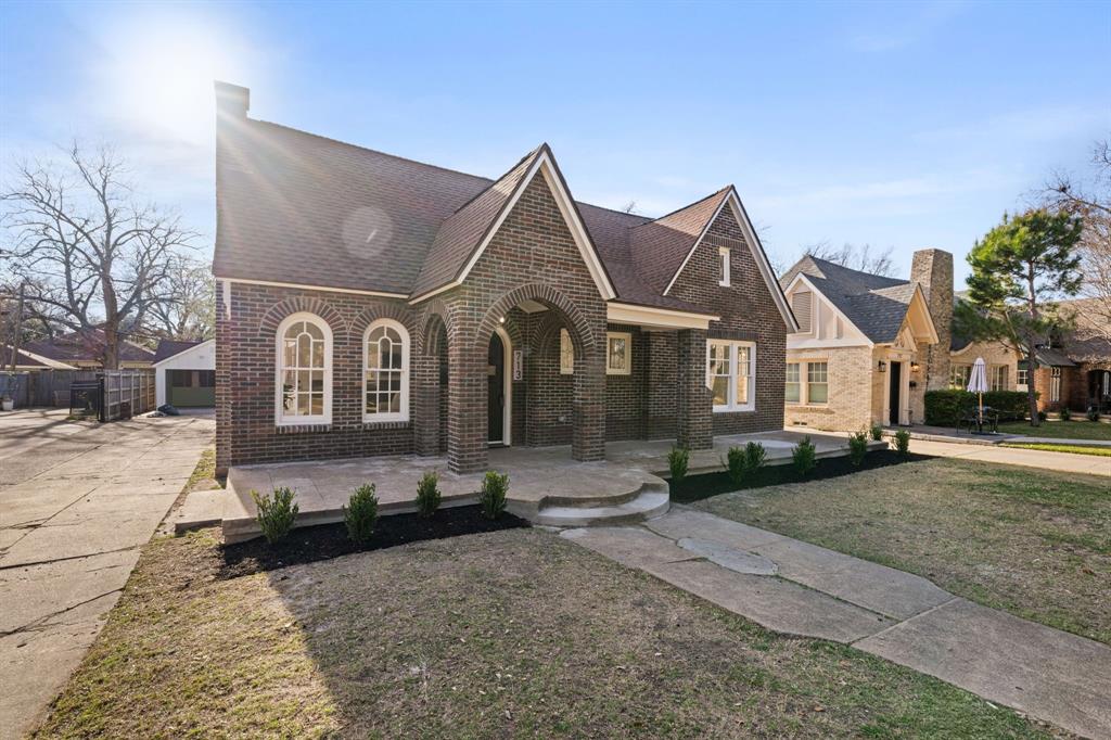 713 Ridgeway Street Dallas, TX 75214 - Photo 28 of 29 a view of house with outdoor space area