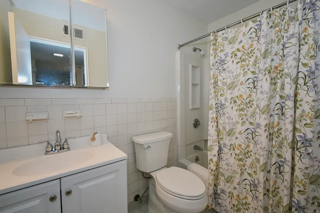 $175,000 | 4 Georgetown Drive, Unit A, Enfield, CT 06082