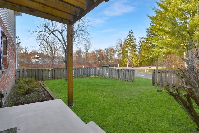 $175,000 | 4 Georgetown Drive, Unit A, Enfield, CT 06082