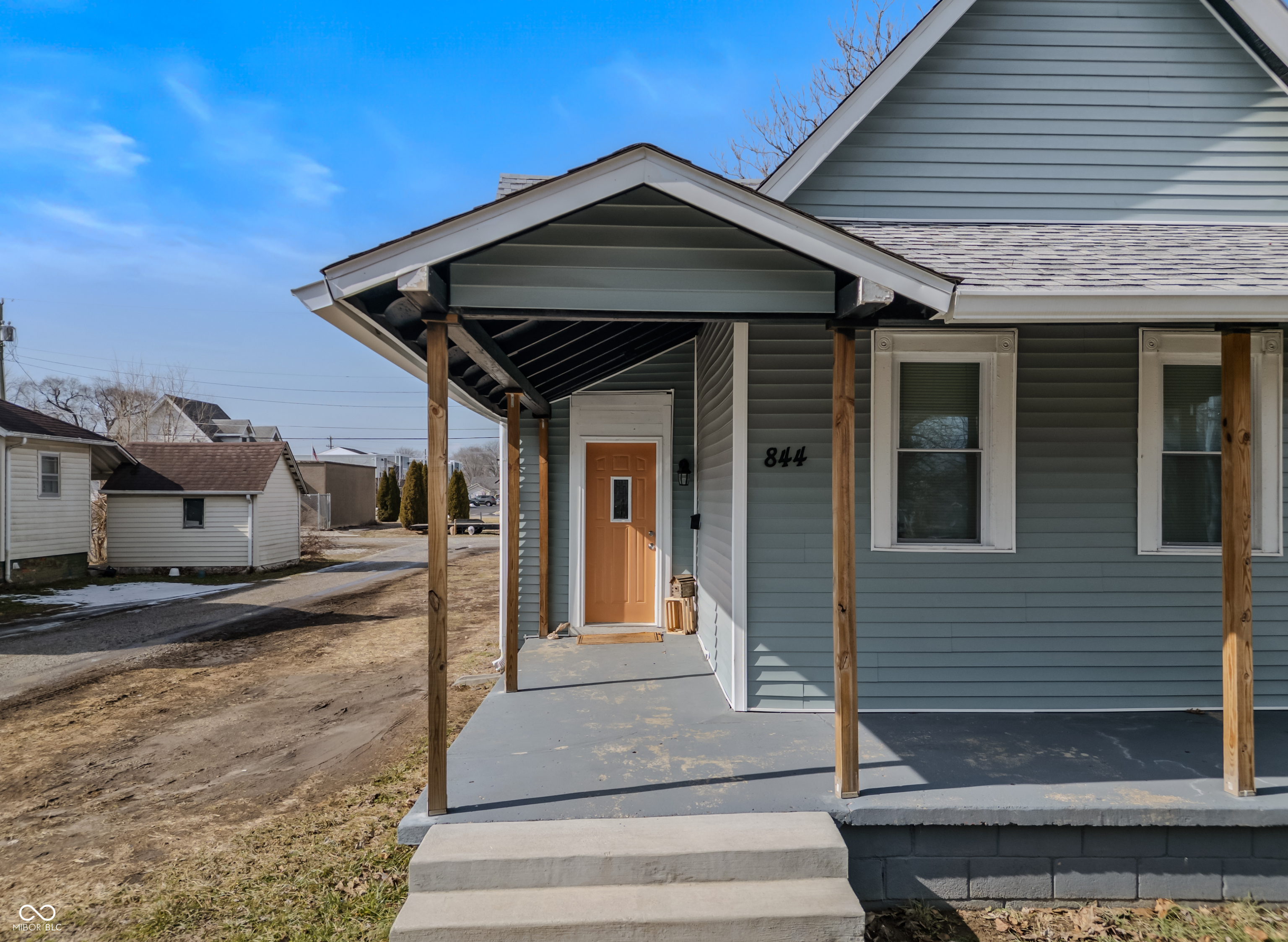 844 Cottage Avenue Columbus, IN 47201 - Photo 3 of 6