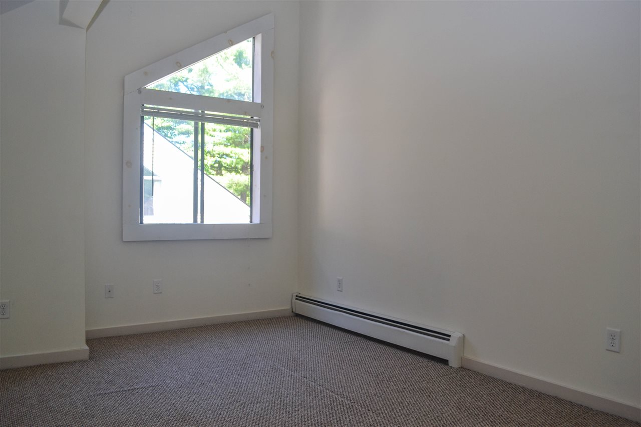 39 Franklin Heights Rochester, NH 03867 - Photo 22 of 24