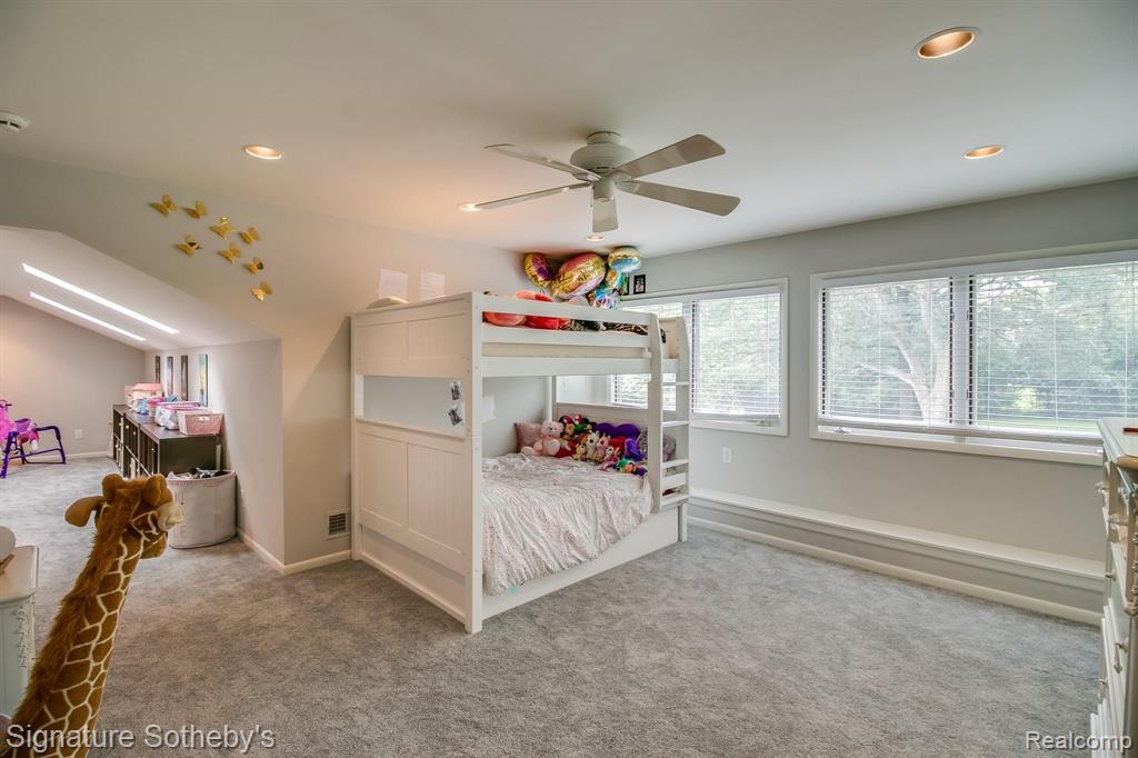 4840 Stoneleigh Road Bloomfield Hills, MI 48302 - Photo 30 of 41