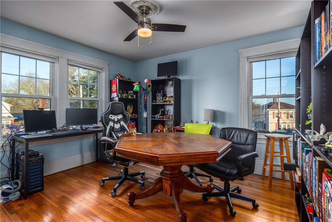 83 Lyndon Road Cranston, RI 02905 - Photo 23 of 37 Gallery Image 23