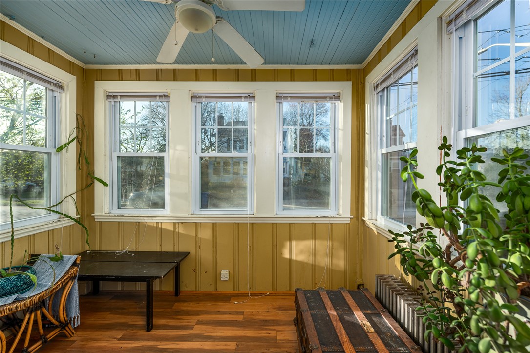 83 Lyndon Road Cranston, RI 02905 - Photo 10 of 37 Gallery Image 10