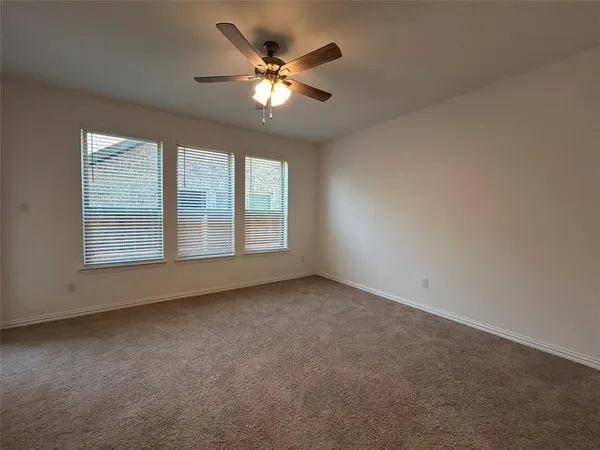 $3,495 | 1448 Sun Gdn Way, Justin, TX 76247